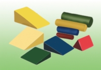 Wedge (24 X 28 X 10), Foam With Vinyl Cover