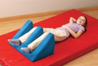 Tumbleforms Slotted Wedge, Medium 25"X14"X12" Wxlxh
